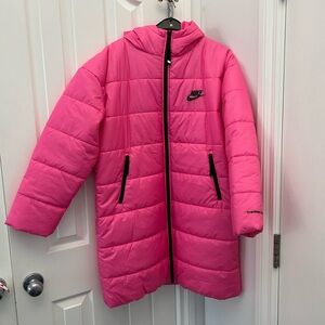 Nike Therma Fit women’s parka. Size M hot pink